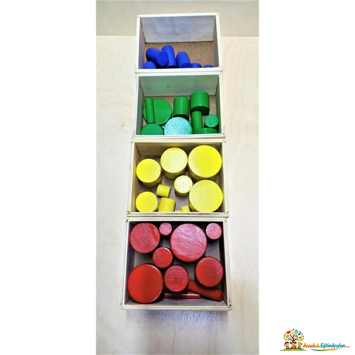 Montessori Kulpsuz Silindir – Kayın Ağacı 4 Renk Duyu ve Boyut Seti MKS-679