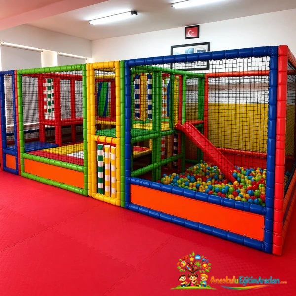 Soft Play Oyun Parkı (Kaydıraklı ve Top Havuzlu Modüler Sistem 600*300 h 200 cm )