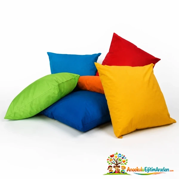 Renkli Yer Minderi 50x50 cm – Anaokulu ve Kreş İçin Antibakteriyel Çocuk Minderi